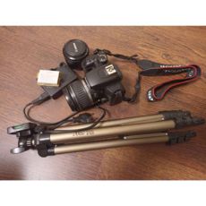��������: ���������� Canon 1000D (�����, �������� �������, ����������, ������) + ��'����� KIT 18-55mm + ��'����� Canon EF 50mm f/1.8 II. ����: �����
